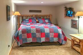 3 Mi to Main St: Home w/ Mtn-view Deck in Breck!