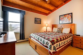 Silverthorne Condo W/pool Access - Shuttle to Town