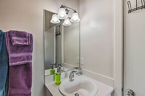 Rooftop Deck & City Views: Denver Abode!