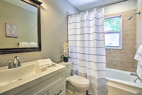 Sunny Sarasota Home w/ Yard < 2 Mi to Downtown!