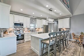 Ocean View + Wraparound Deck: Crystal Beach Home!