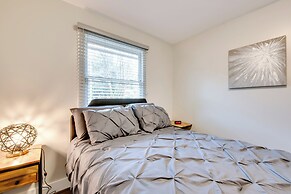 Pet-friendly Home ~ 6 Mi to Downtown Atlanta!