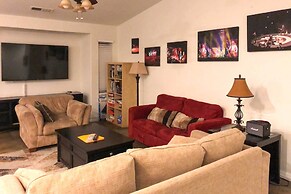 Coachella Retreat: Pool, Near Music Festivals