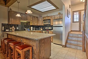 2 Mi to Keystone Resort: Dillon Condo w/ Deck!