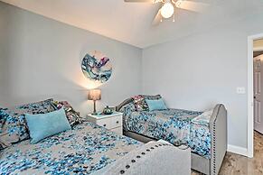 Beach-themed Retreat: 10 Mi to Downtown Charleston