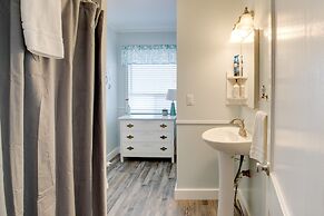 Oceanview Rockaway Beach Condo w/ Deck & Gas Grill