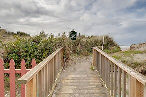 Oceanview Rockaway Beach Condo w/ Deck & Gas Grill