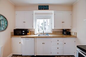 Oceanview Rockaway Beach Condo w/ Deck & Gas Grill