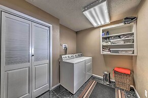 Spacious Ruidoso Home w/ Hot Tub & Fireplaces