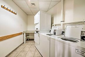 Galveston Condo w/ Oceanfront Views & 2 Pools