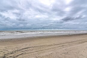 Walk to Ocean: 'pura Vida' Crystal Beach House!