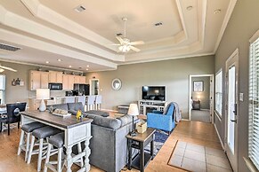 Walk to Ocean: 'pura Vida' Crystal Beach House!