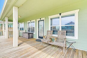 Walk to Ocean: 'pura Vida' Crystal Beach House!