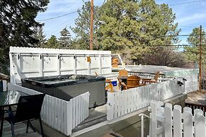 Cabin w/ Mountain Views ~ 2 Mi to Ruidoso Midtown!