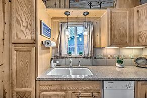 Cabin w/ Mountain Views ~ 2 Mi to Ruidoso Midtown!