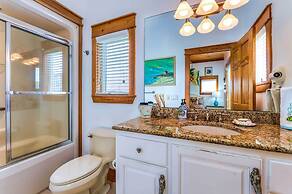 Riverfront Carrabelle Home w/ Furnished Patio!