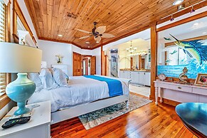 Riverfront Carrabelle Home w/ Furnished Patio!