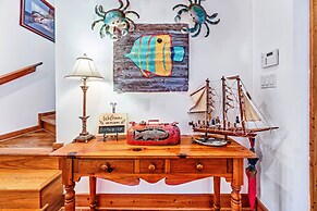 Riverfront Carrabelle Home w/ Furnished Patio!