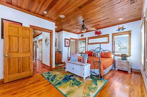 Riverfront Carrabelle Home w/ Furnished Patio!