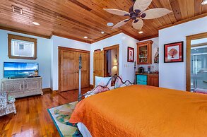 Riverfront Carrabelle Home w/ Furnished Patio!