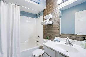 Osage Beach Home w/ Lake Views: Pets Welcome!