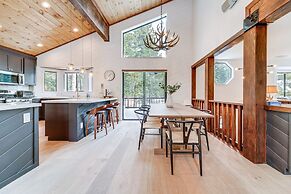 Updated Tahoe Donner Cabin w/ Golf Course Views!