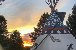 Remote Mtn Retreat w/ Hot Tub: Outside Bozeman!
