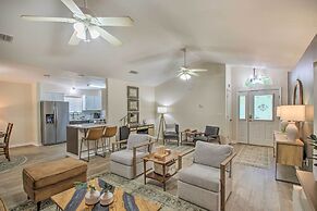 Cozy-modern Pensacola Home: Large Yard, Grill