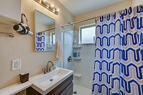 Pacific Beach Apartment: Walk to Beach & Pier!