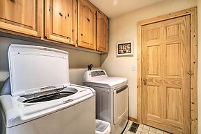 Tahoe Donner Retreat w/ Hot Tub & Fireplace!