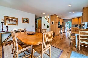 Tahoe Donner Retreat w/ Hot Tub & Fireplace!