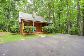 Private Cabin on 2 Acres: Hot Tub, 10 Mi to Boone!