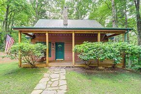 Private Cabin on 2 Acres: Hot Tub, 10 Mi to Boone!