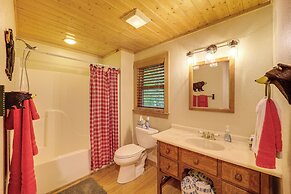Private Cabin on 2 Acres: Hot Tub, 10 Mi to Boone!