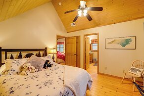 Private Cabin on 2 Acres: Hot Tub, 10 Mi to Boone!