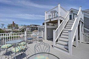 'captain's Quarters' Updated Provincetown Apt