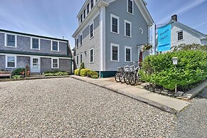 'captain's Quarters' Updated Provincetown Apt