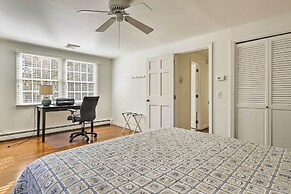 2 Bicycles Provided! Cape Cod Cottage w/ Deck