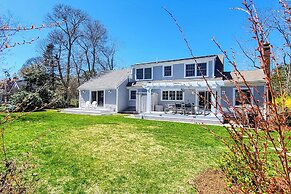 2 Bicycles Provided! Cape Cod Cottage w/ Deck