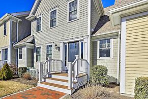 1 Mi to Town & Oyster Pond Beach: Chatham Retreat