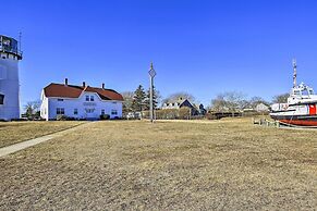 1 Mi to Town & Oyster Pond Beach: Chatham Retreat