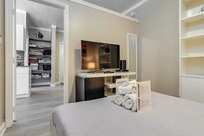 Sunny Miami Beach Condo Steps to Boardwalk!