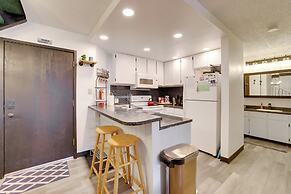 Ski-in/out Condo w/ Hot Tub Access in Brian Head!