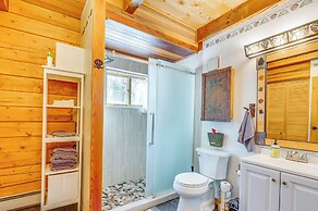 Deck, Fire Pit & Grill: Log Cabin in Black Hawk