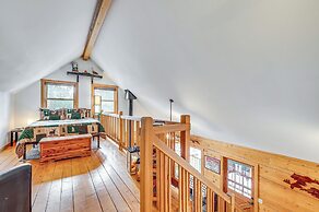 Deck, Fire Pit & Grill: Log Cabin in Black Hawk