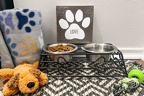 San Antonio Family Home w/ Game Room & Fire Pit!