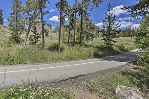 2 Mi to Keystone Resort: Condo w/ Hot Tub Access!