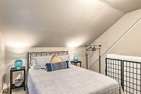 Creekside Morrison Cabin ~ 9 Mi to Red Rocks Park!