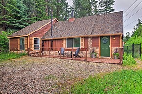 Creekside Morrison Cabin ~ 9 Mi to Red Rocks Park!