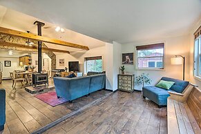 Creekside Morrison Cabin ~ 9 Mi to Red Rocks Park!